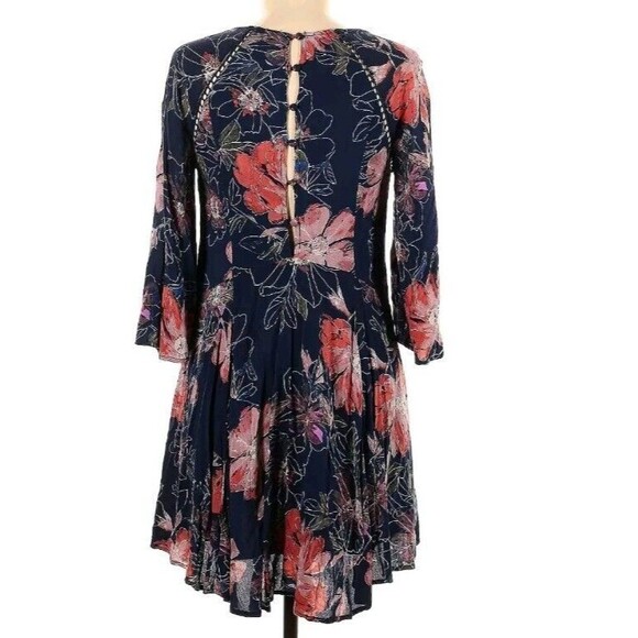 FREE PEOPLE Eyes On You Mini Dress 0 Babydoll Floral Navy Blue Pockets Flowy EUC - Picture 3 of 12